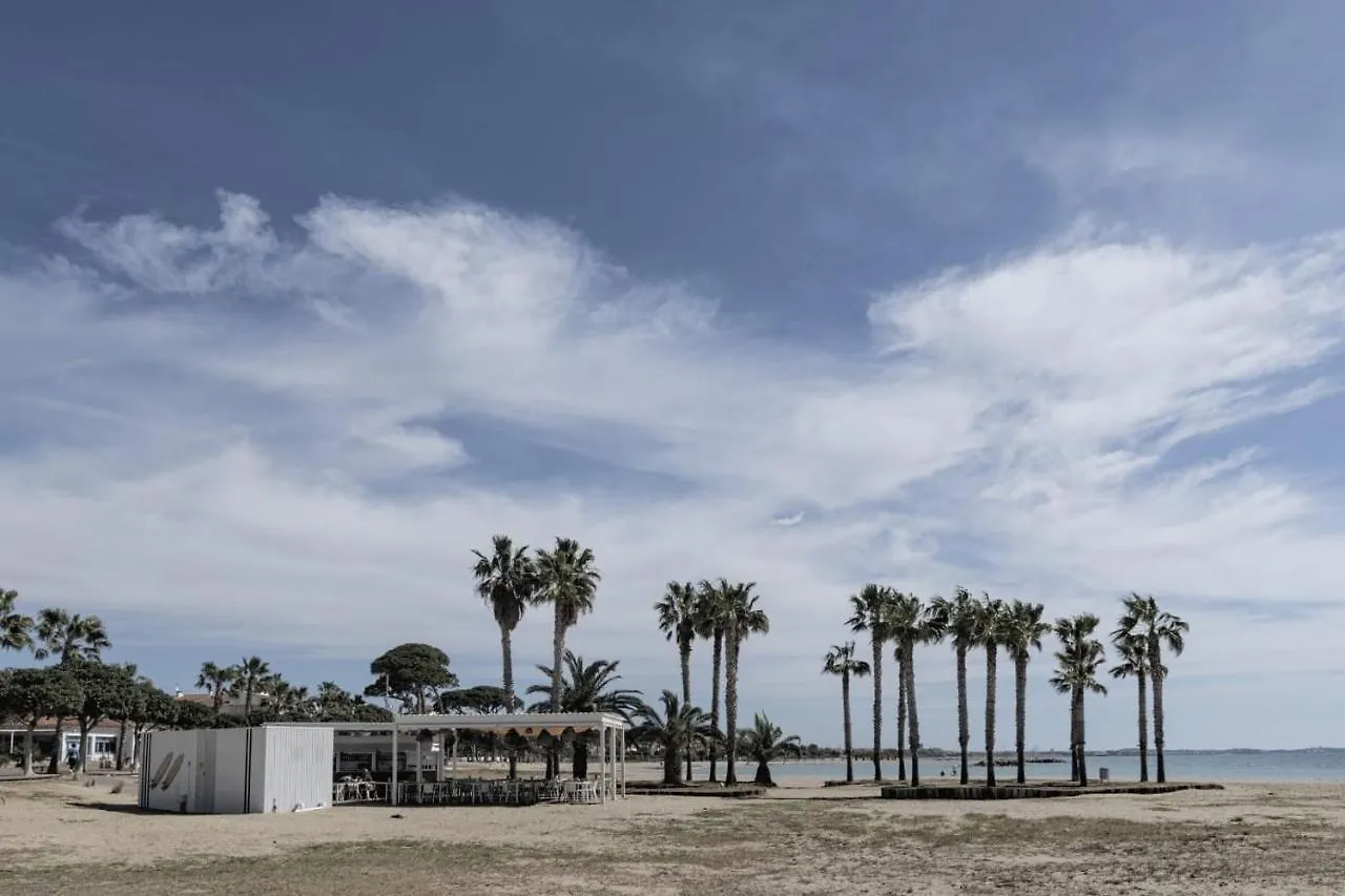 Vitaly Beach Cambrils 0*,